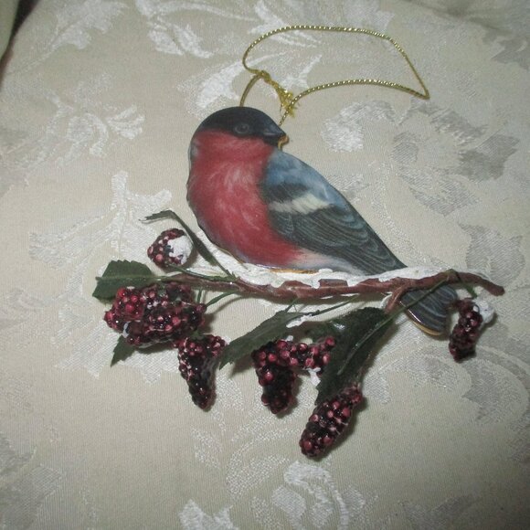 Bradford Exchange 2001 Winter Garden Feathered Friends Christmas Ornament 3 - Picture 2 of 7